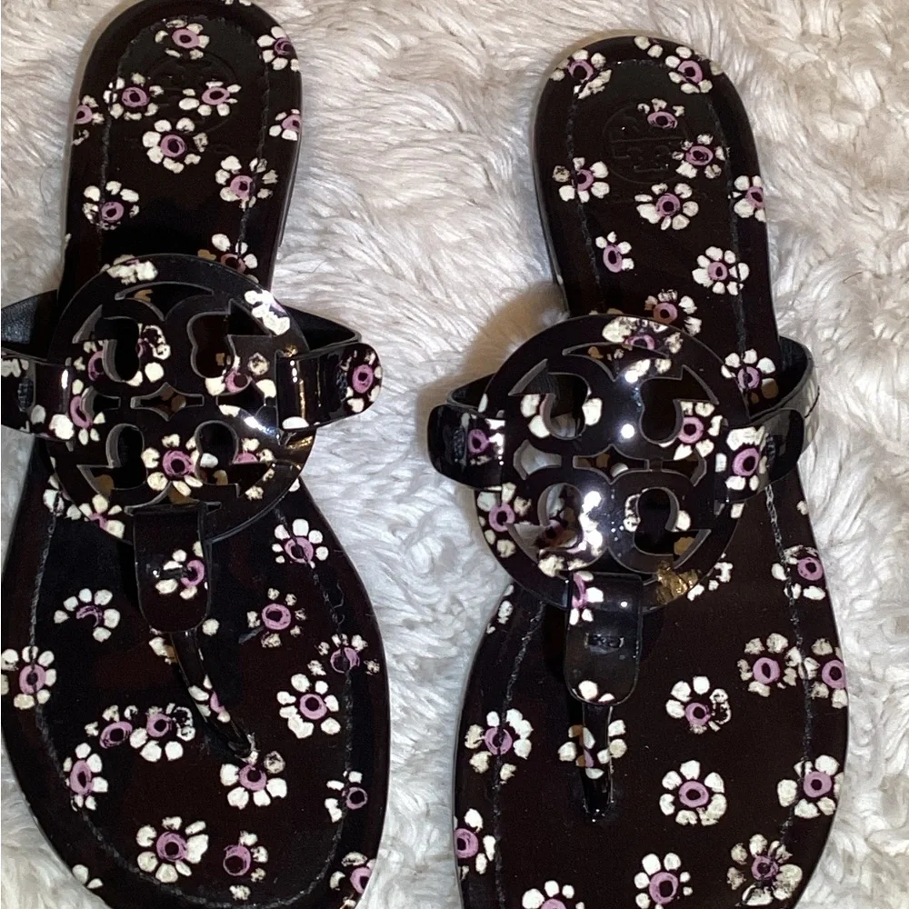 Tory Burch womens Miller black floral sandals size 8